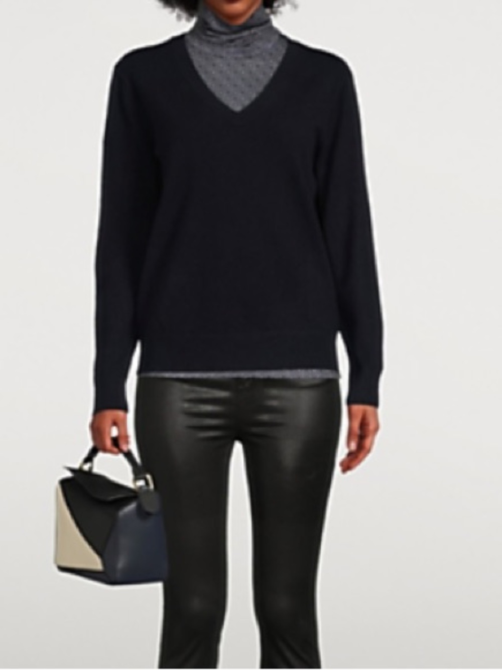 Vince Black V-Neck Cashmere Sweater size XS